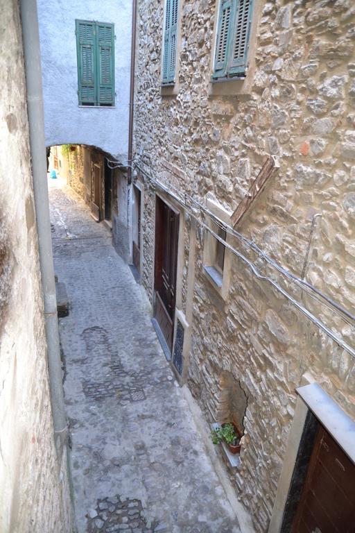 Cuor Di Borgo Apartment Apricale Bagian luar foto